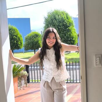 Babysitter in Quito: Isabella