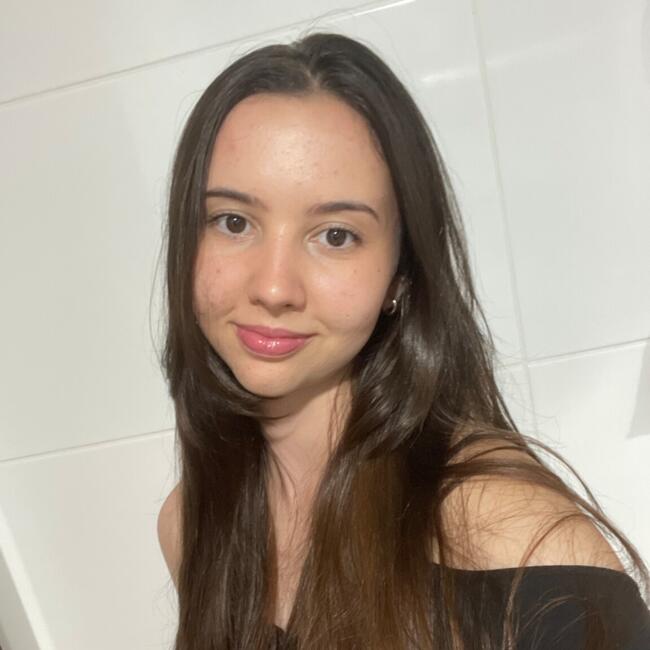 Babysitter in Uberlândia: Mariana