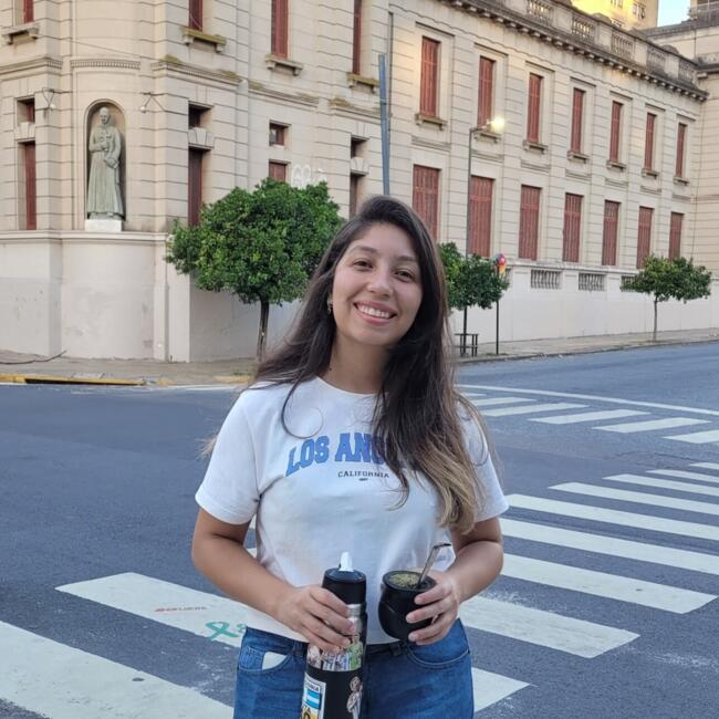 Niñera en La Plata: Vivian