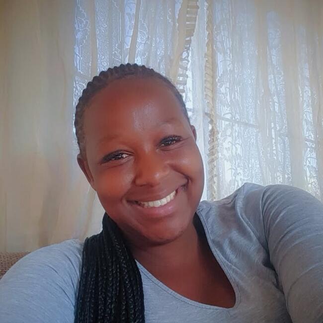 Babysitter in Ebony Park: Avuyile Mdike