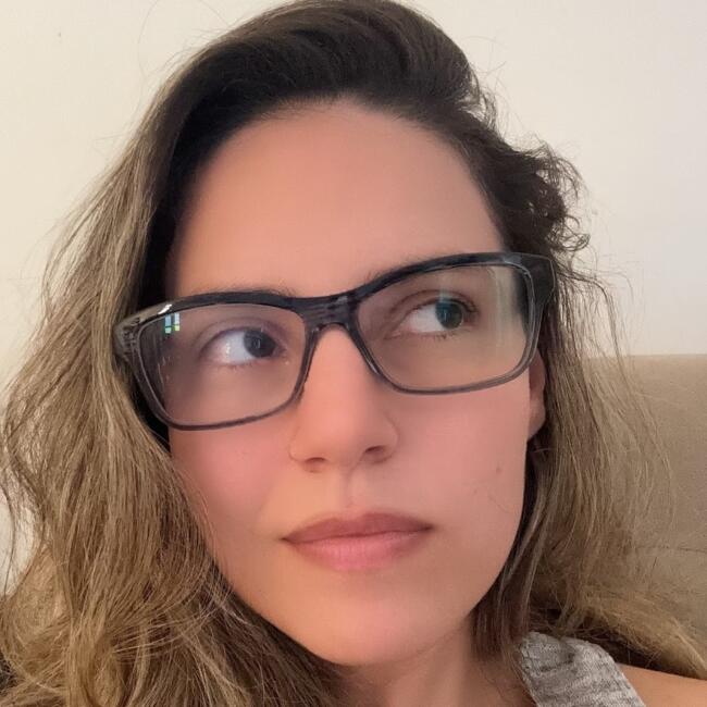 Emprego de babá em Eunápolis: Iolanda