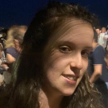Babysitter in Paris: Agathe