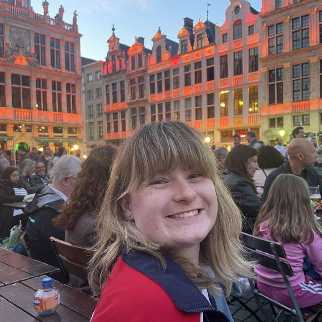 Babysitter in Ixelles-Elsene: Claire