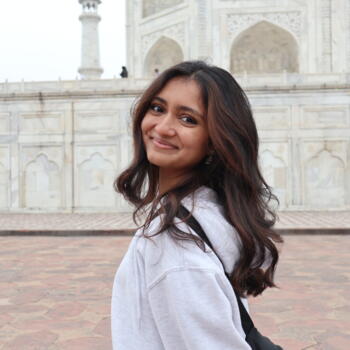 Baby-sitter Scarborough Junction: Yana