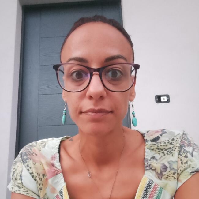 Babysitter a Aversa: Laura