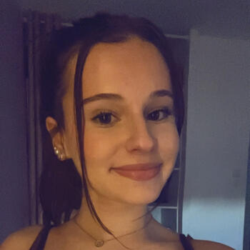 Babysitter in La Chaize-le-Vicomte: Louise