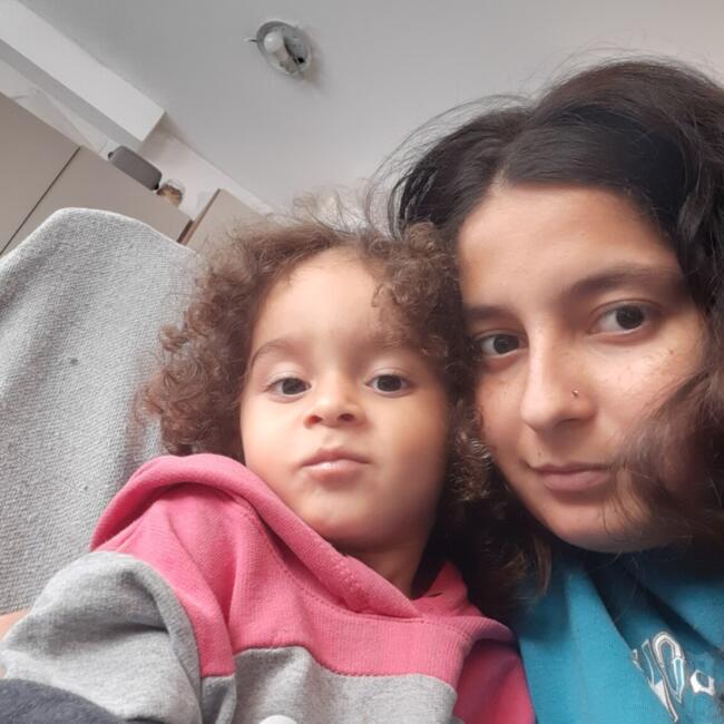 Babysitter in Campo Largo: Samara