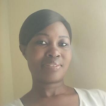 Babysitter Cape Town: Busisiw Mathebula 