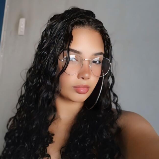 Babá em Senador Vasconcelos: Rosangela Vitória