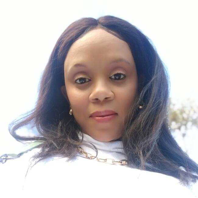 Babysitter in Berea: Muriel