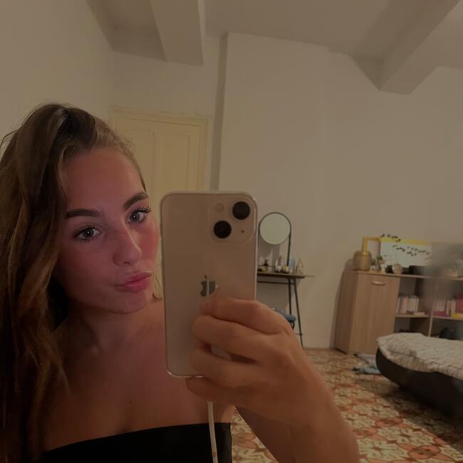 Babysitter in Perpignan: Lena
