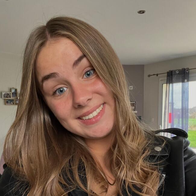 Babysitter in Quimper: Alaïs