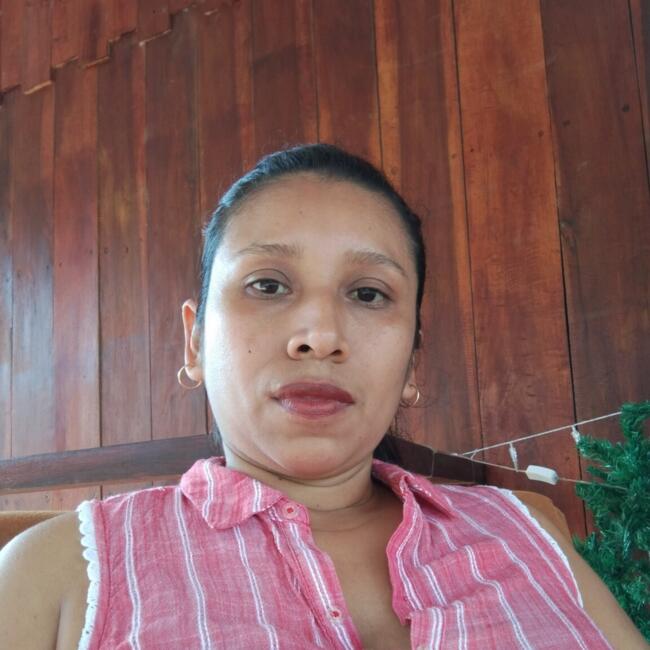 Babysitter in Curime: Adriana María