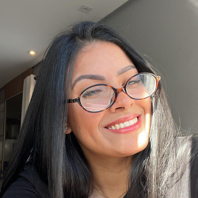 Babá em Laguna: Thaiz