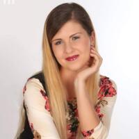 Szilvia
