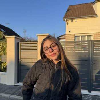 Babysitter in Compiègne: Elisa