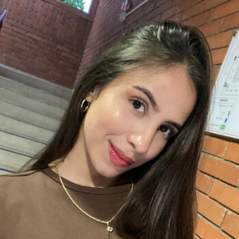 Babysitter στην περιοχή Floridablanca: Laura