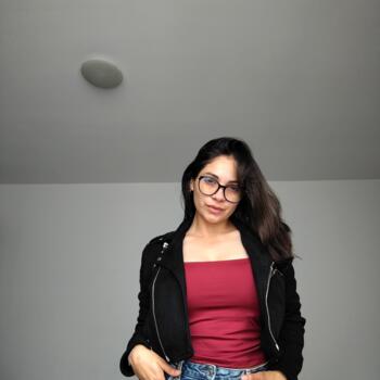 Babysitter in San Ramón: Debby