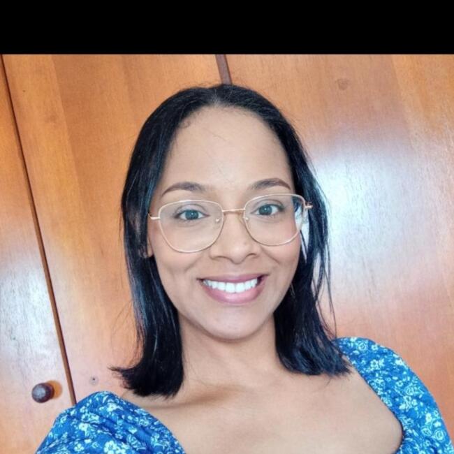 Babysitter in Campinas: Grace