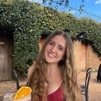 Babysitter in Auckland: Ruby