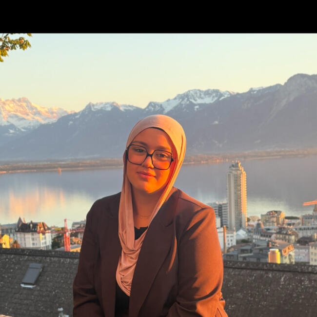 Babysitter in Oyonnax: Ibtissam