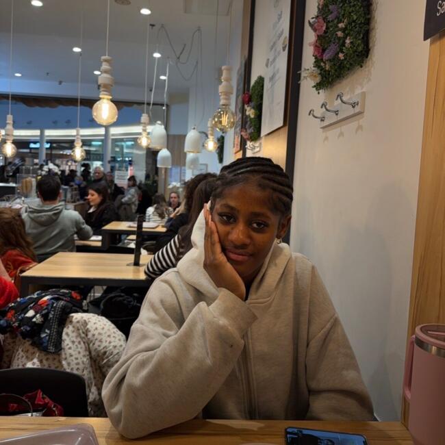 Babysitter in Dijon: Keren