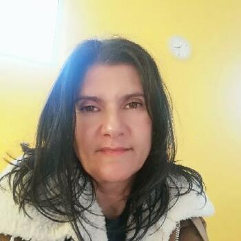Babysitter em Almada: Mena