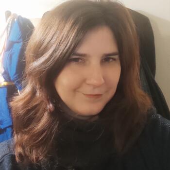 Babysitter in Saint-Jean-de-la-Ruelle: Flora