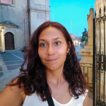 Babysitter in Swieqi: Yomi