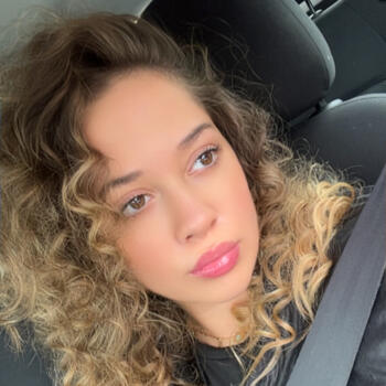 Job de garde d'enfants à Cessy: job de garde d'enfants Alyssa