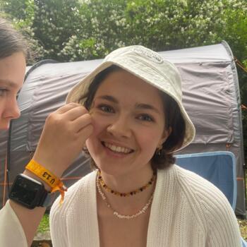 Babysitter in Bornheim: Laura