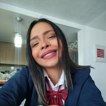 Babysitter in Itagüí: Isis Paiva