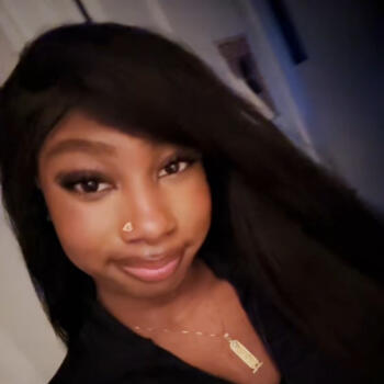 Babysitter Woodbridge: Layla