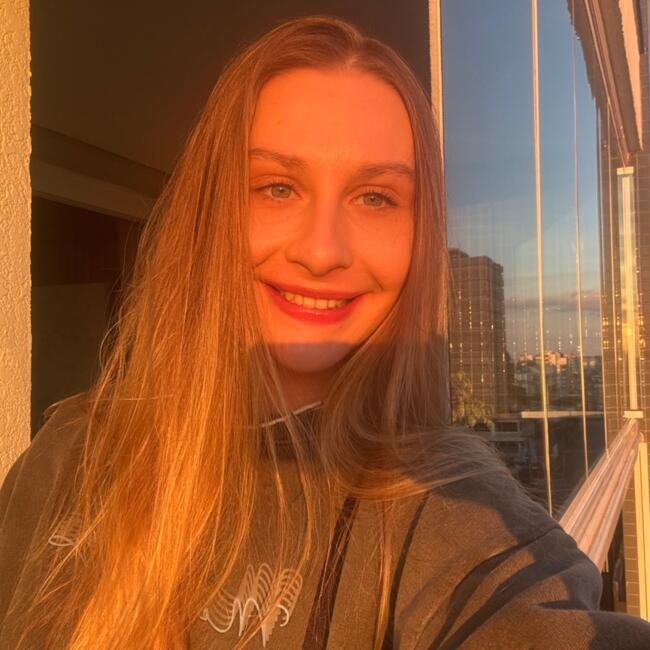 Babysitter in Caxias do Sul: Julia