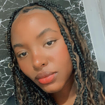 Babá Barra Mansa: Ângela