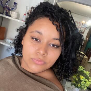 Babá Rio de Janeiro: Emanuelle