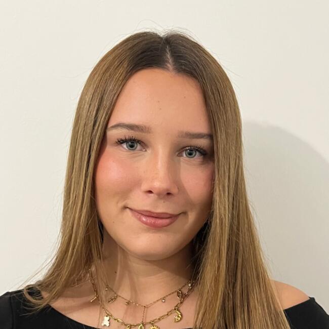 Babysitter in Agen: Camille