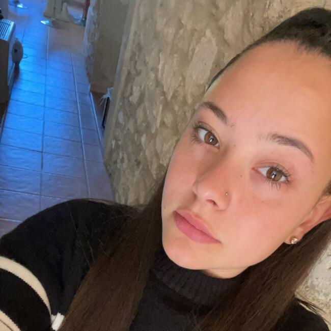 Babysitter in Arles: Eva