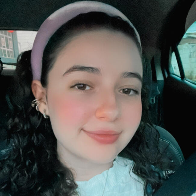 Babysitter in Palmas: Abigail