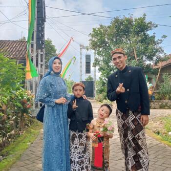 Nanny job in Jawar (Jawa Tengah): babysitting job Nimas