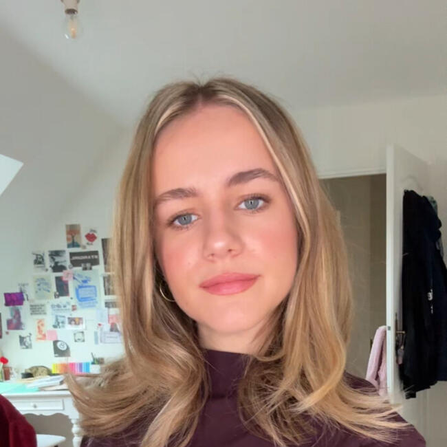 Babysitter in Orsay: Enora