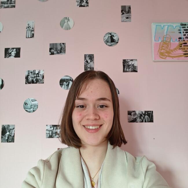 Babysitter in Ste-Geneviève-des-Bois: Madeleine