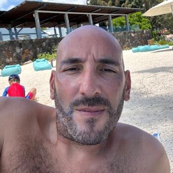 Emploi de nounous à Pamplemousses: job de garde d'enfants Ludovic