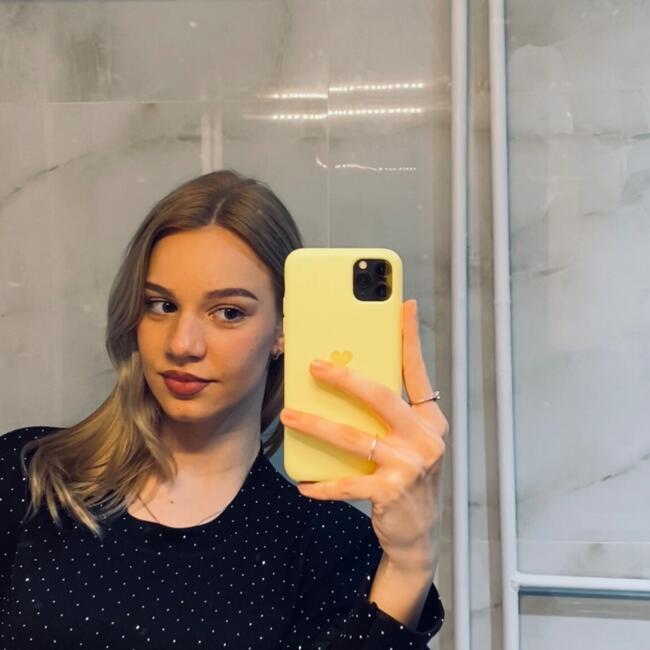 Babysitter in Niš: Nina