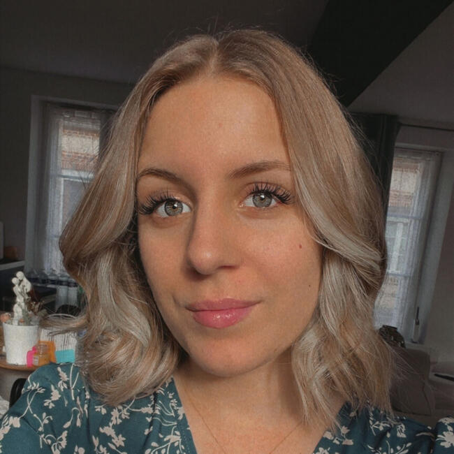 Babysitter in Crulai: Clemence