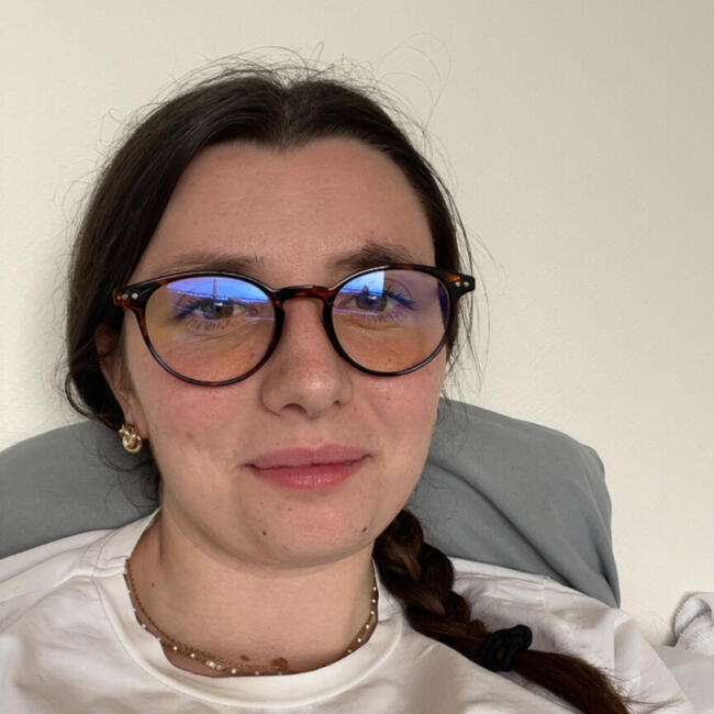 Babysitter in Caen: Alicia