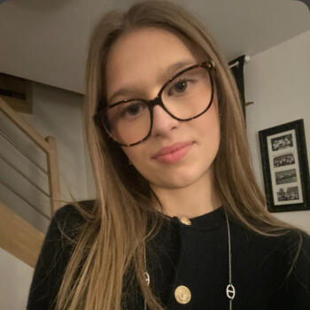 Babysitter in Liffré: Deva