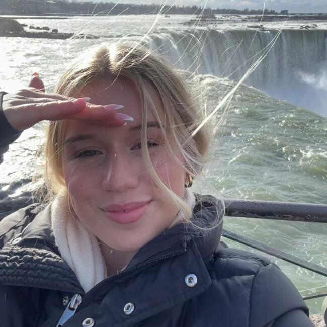 Babysitter in Basel: Iria