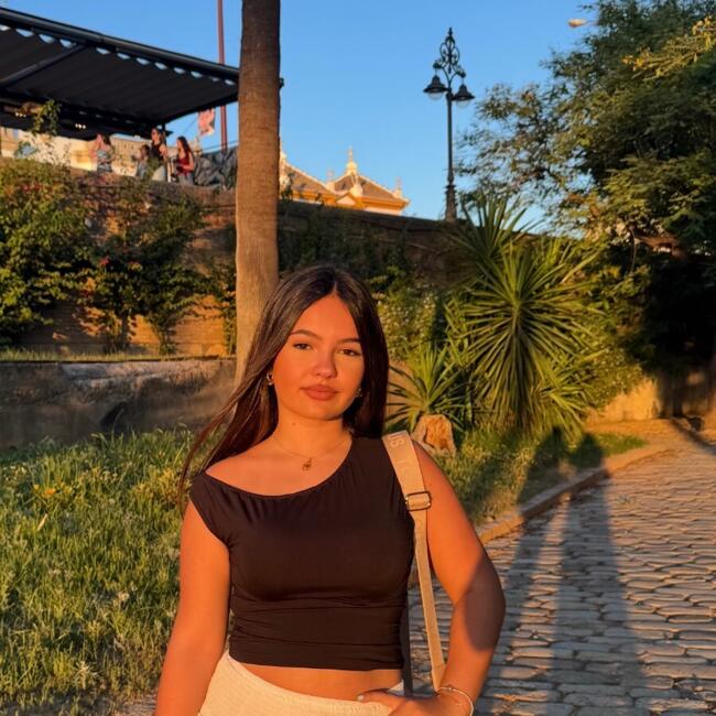 Babysitter in Seville: Marta