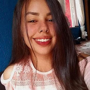 Babysitter in Ponta Grossa: Thainá
